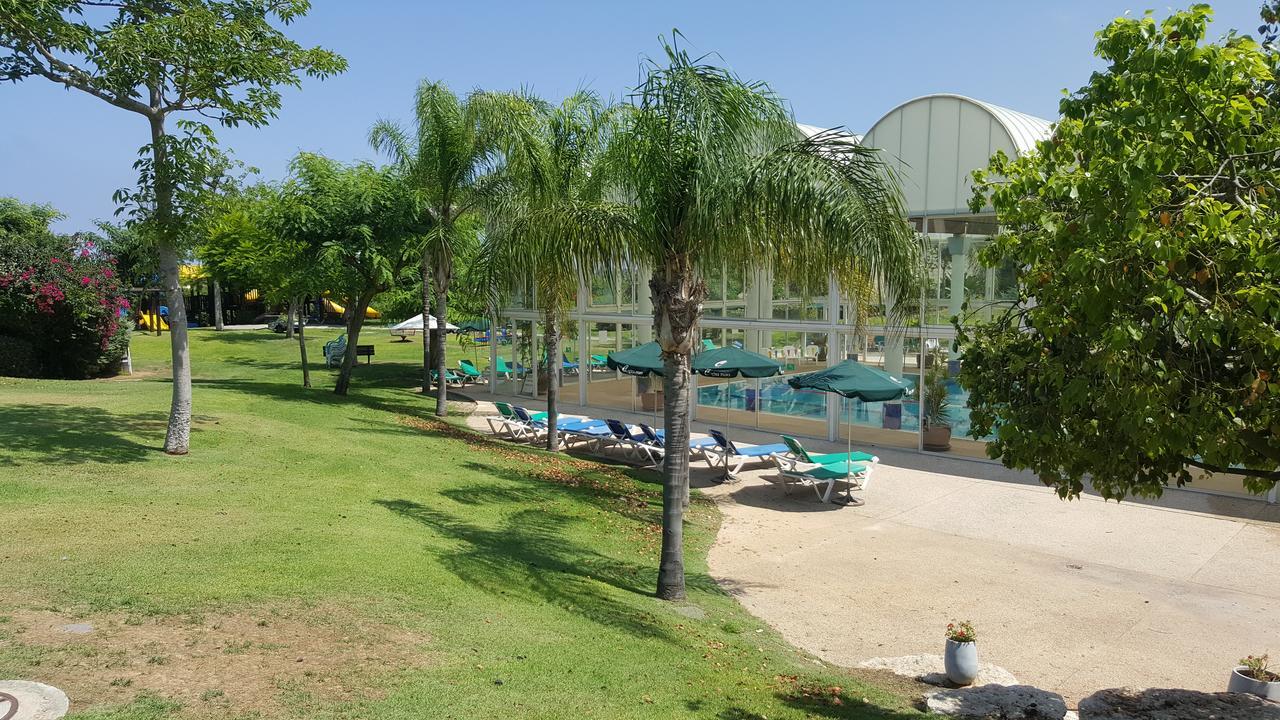 Neot Golf Caesarea Garden Apartment Exterior photo